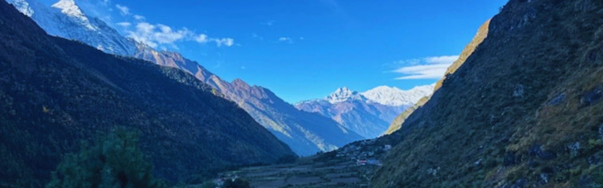 Steep mountain in the Manaslu Circuit Trek difficulty