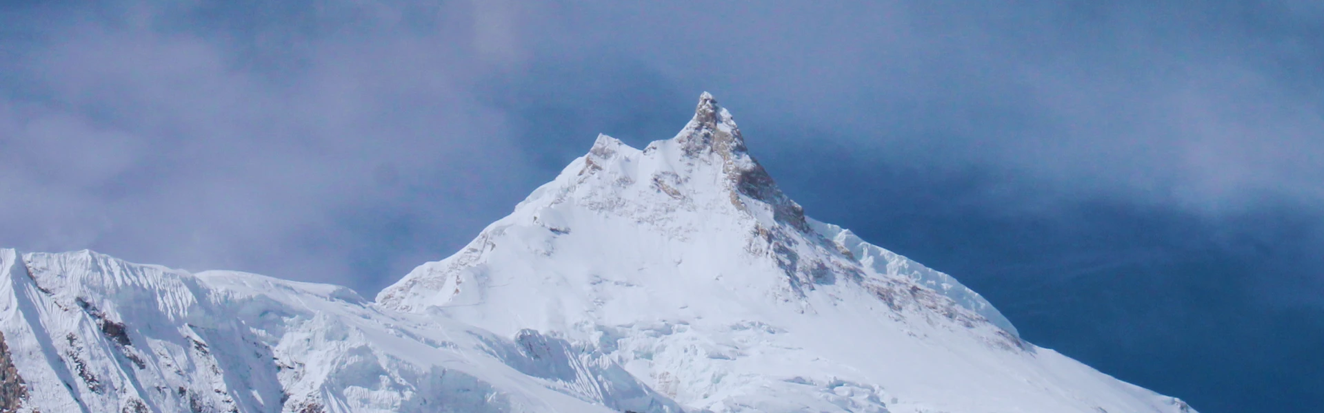 Image of mount Manaslu