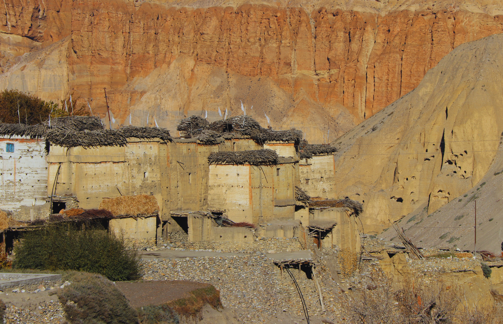 guide for upper mustang trek