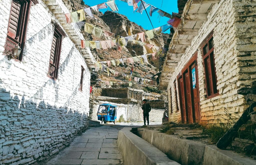 Upper Mustang Mobile Network