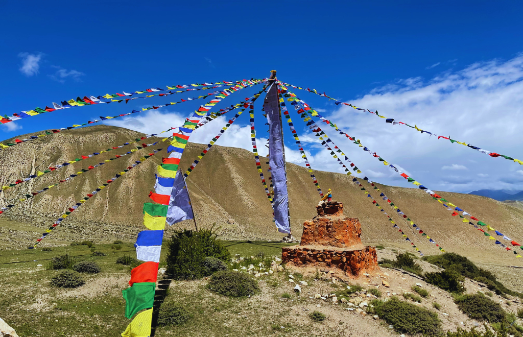 Scenic landscapes with the towering Himalayan backdrop on the Saribung Pass Trek