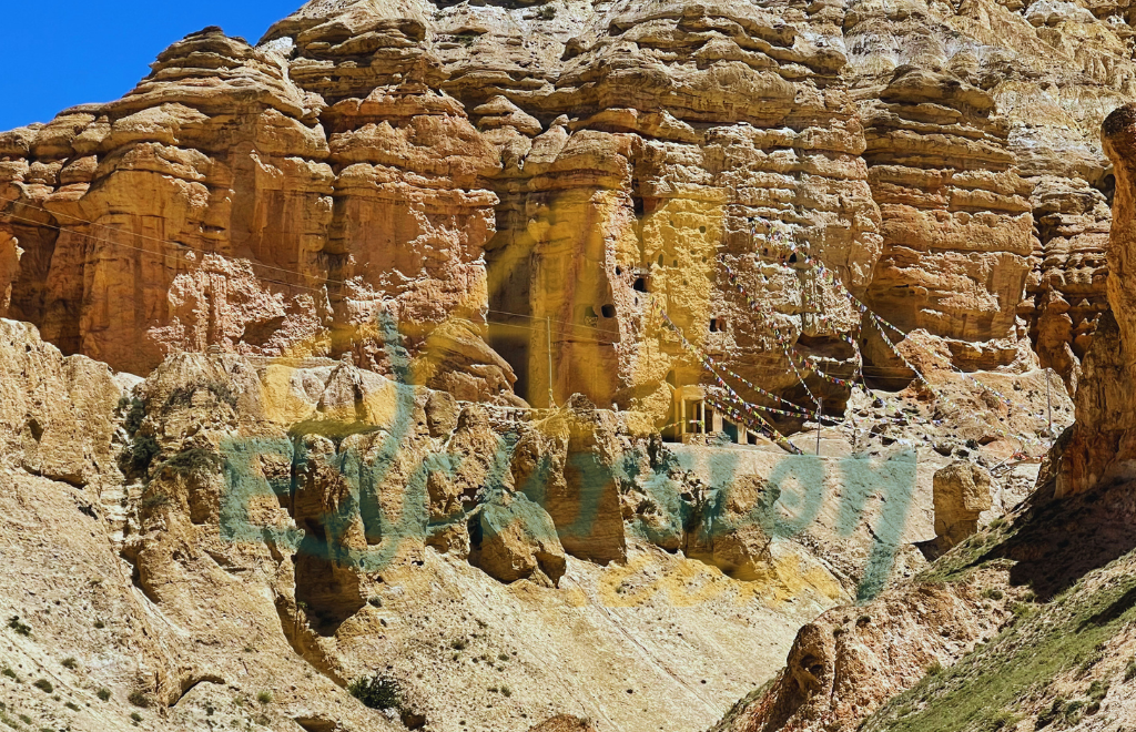 upper mustang nepal trek photo
