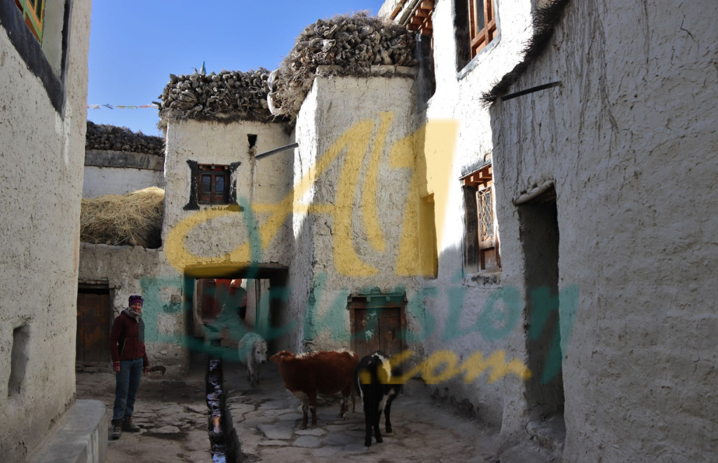 upper mustang nepal trek photo