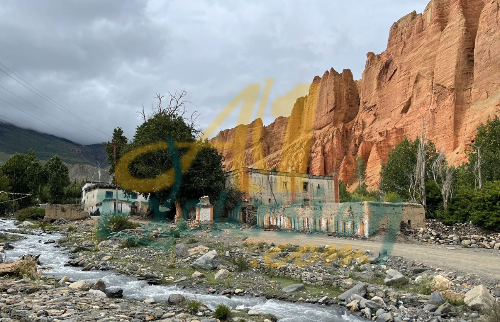 upper mustang nepal trek photo