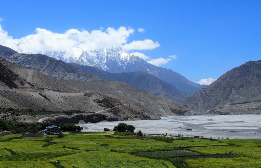 upper mustang trek 15days or 18days itinerary