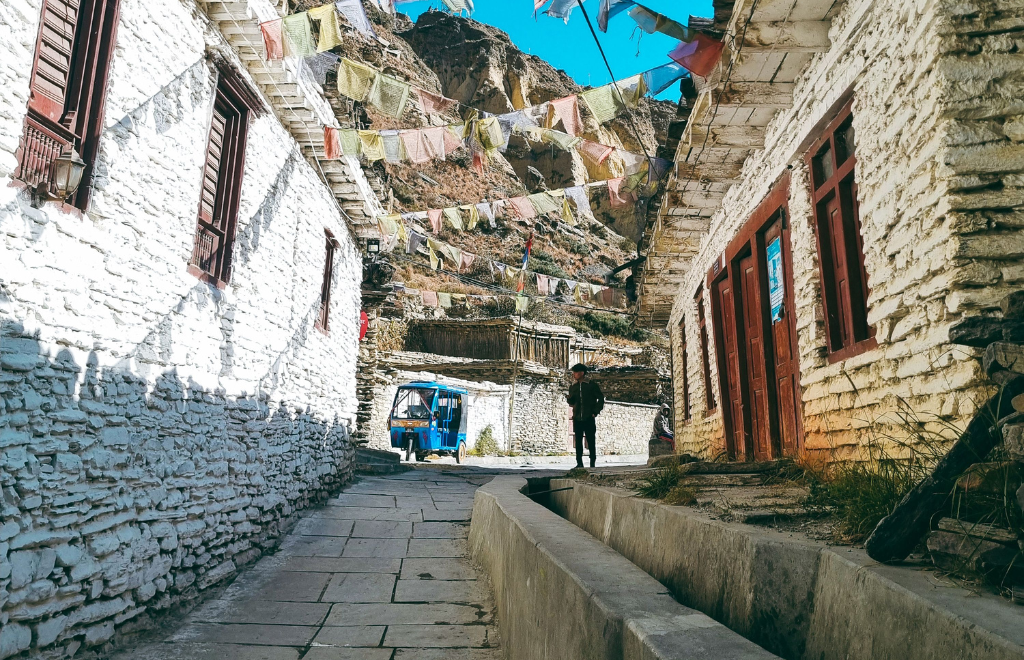 complete guide for upper mustang motorcycle tour